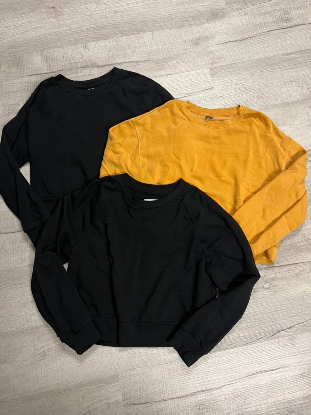 Colsie and Old Navy Boxy Crewneck sweatshirts - Black & Mustard Yellow Sm/Med